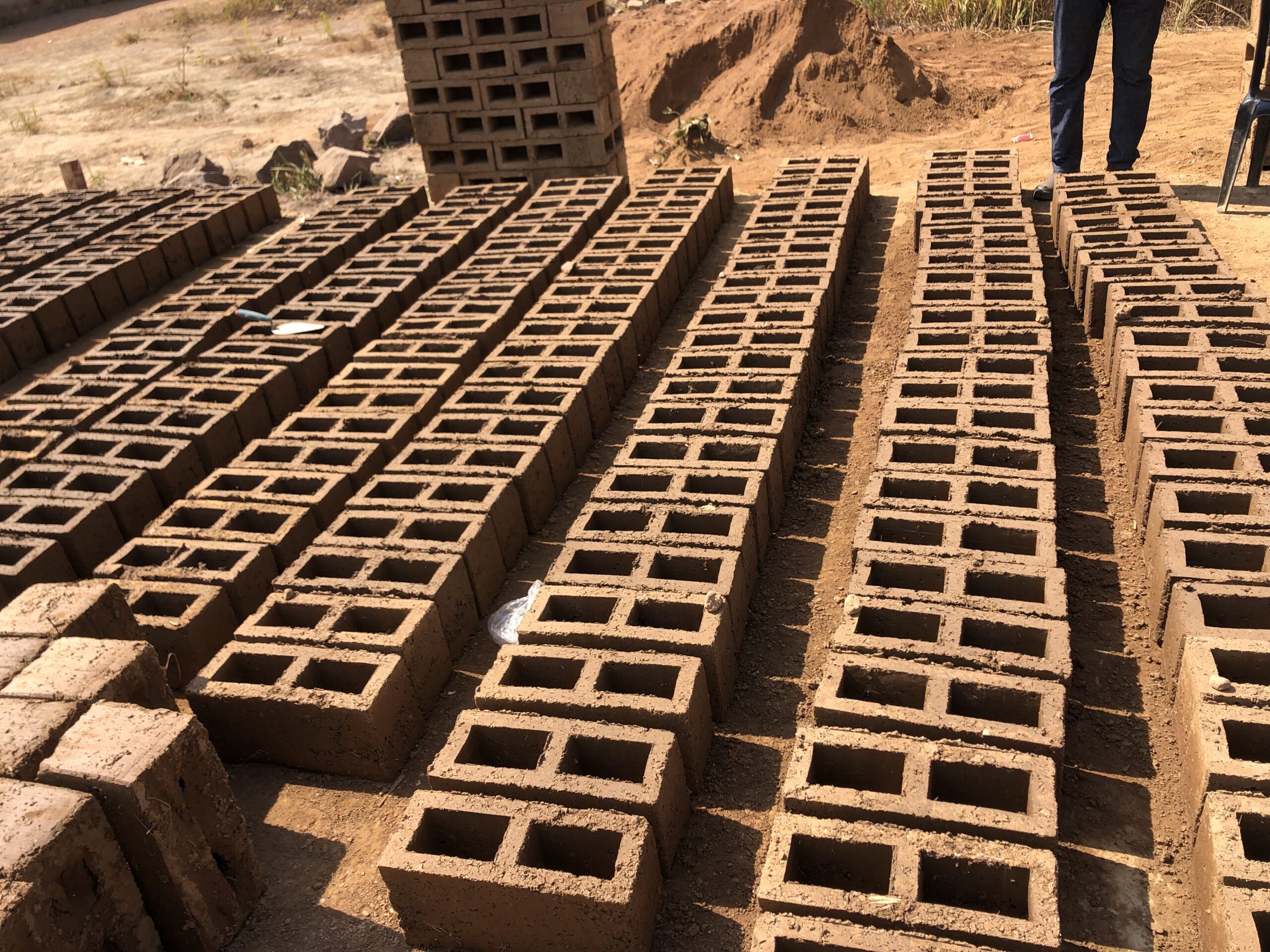Fabrication de blocs sur chantier